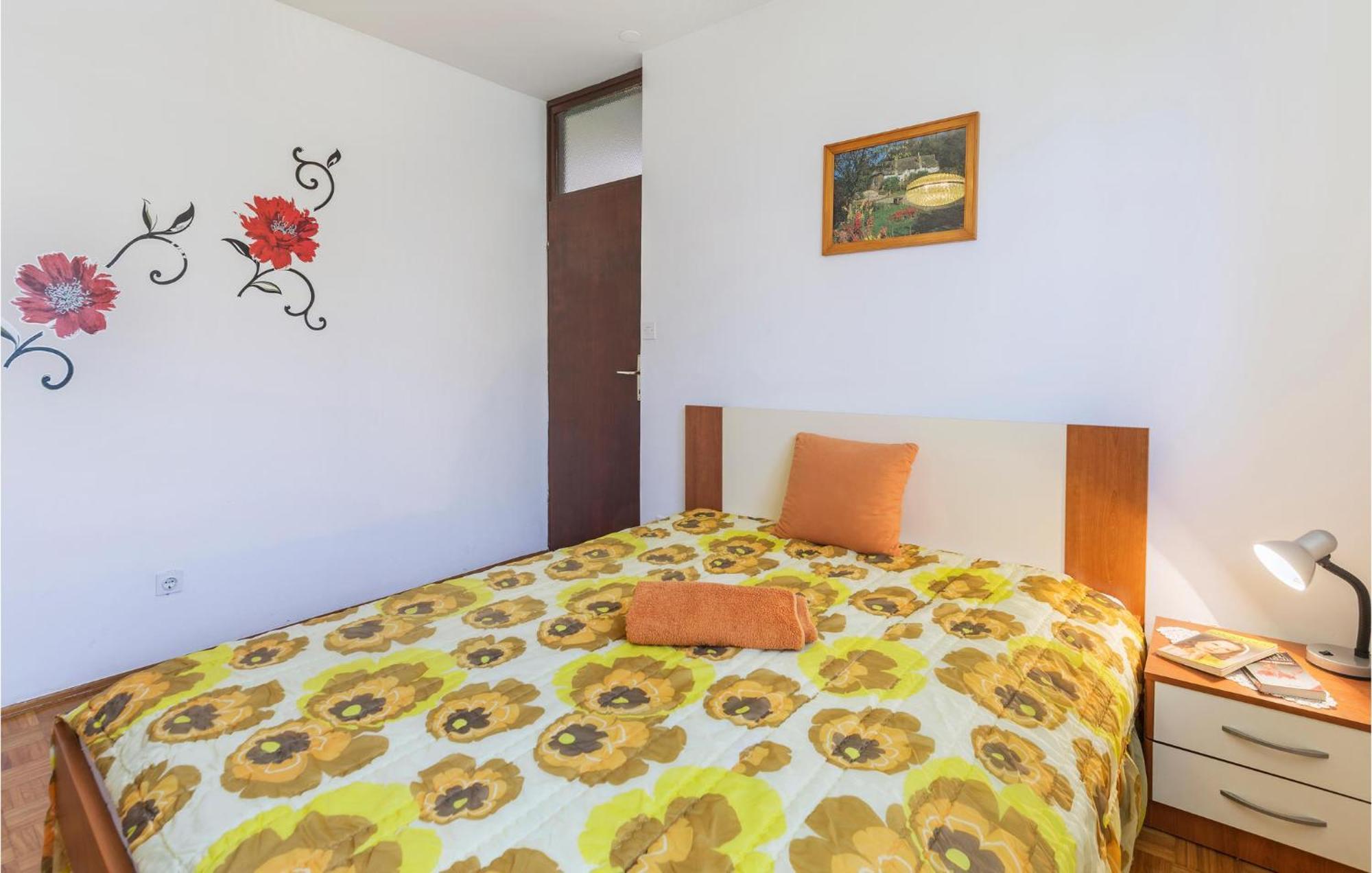 Gorgeous Apartment In Pula With House Sea View Zewnętrze zdjęcie