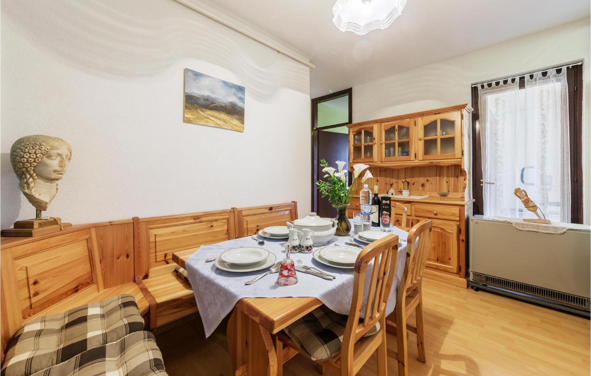 Gorgeous Apartment In Pula With House Sea View Zewnętrze zdjęcie