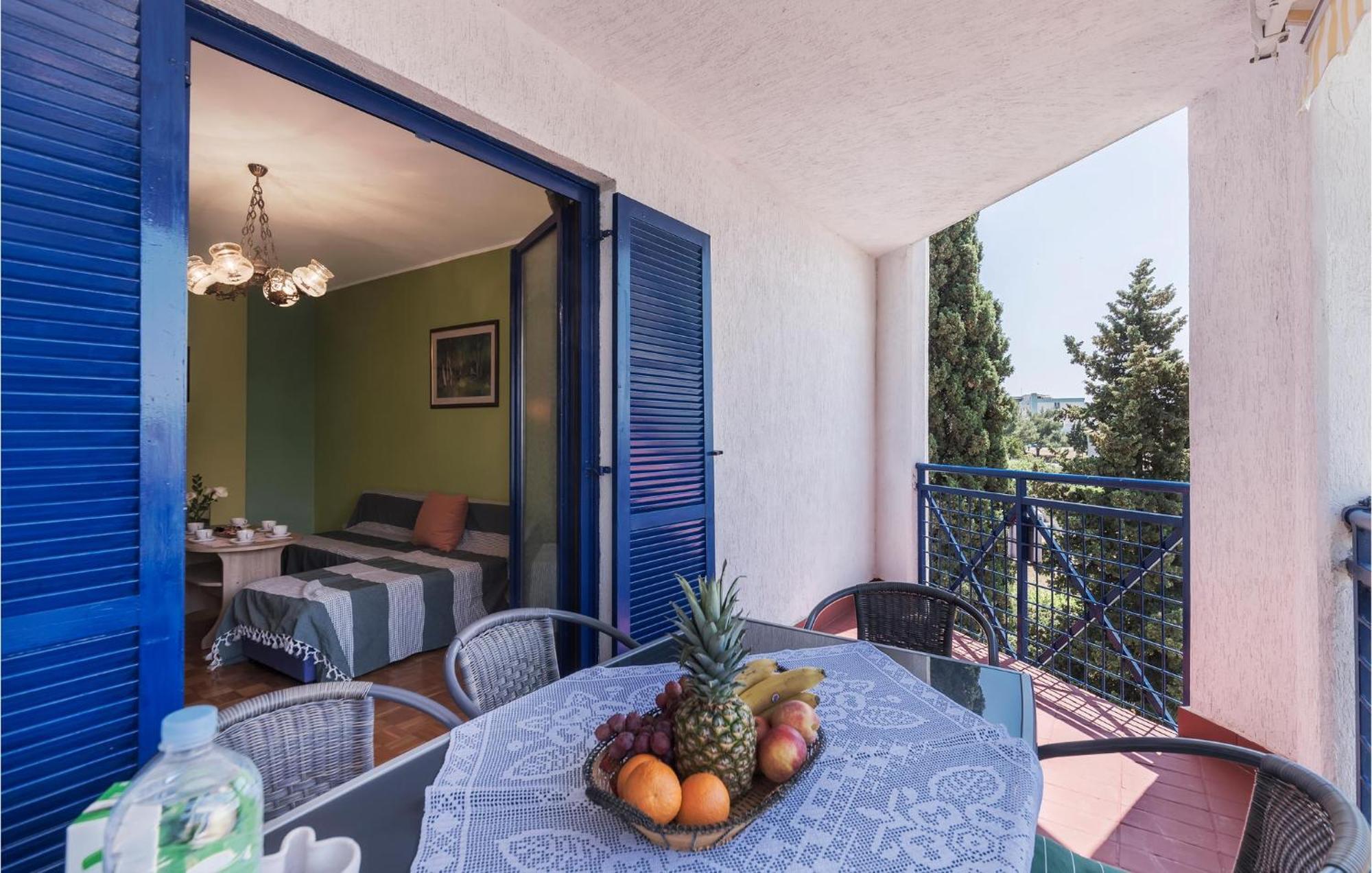 Gorgeous Apartment In Pula With House Sea View Zewnętrze zdjęcie