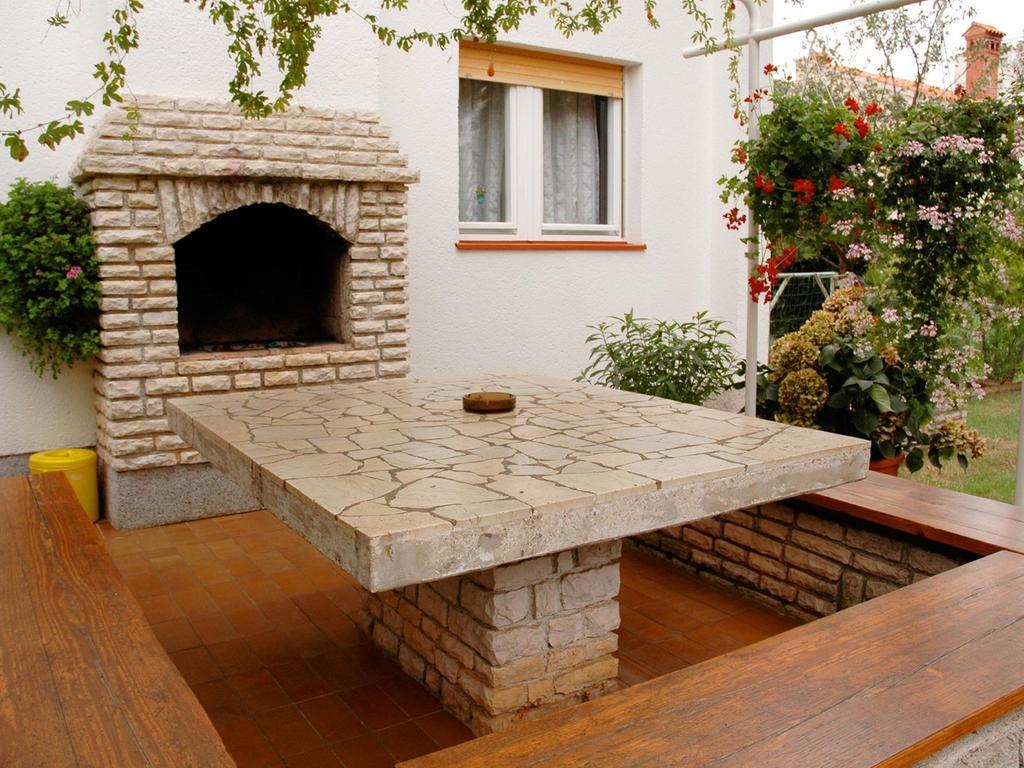 Gorgeous Apartment In Pula With House Sea View Zewnętrze zdjęcie