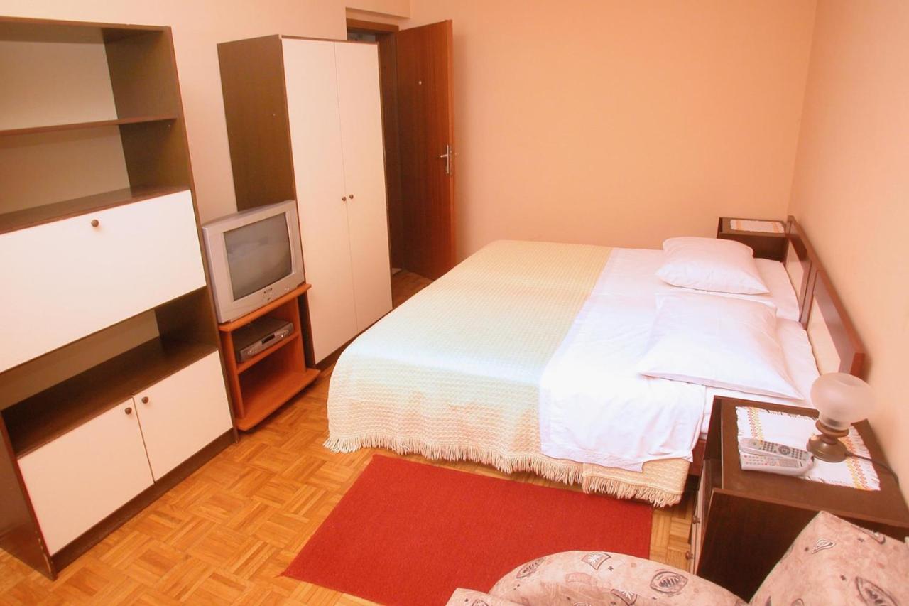 Gorgeous Apartment In Pula With House Sea View Zewnętrze zdjęcie