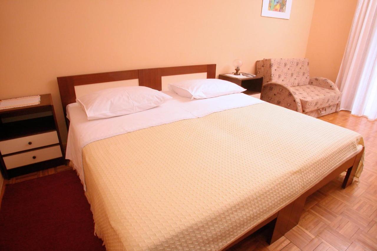 Gorgeous Apartment In Pula With House Sea View Zewnętrze zdjęcie